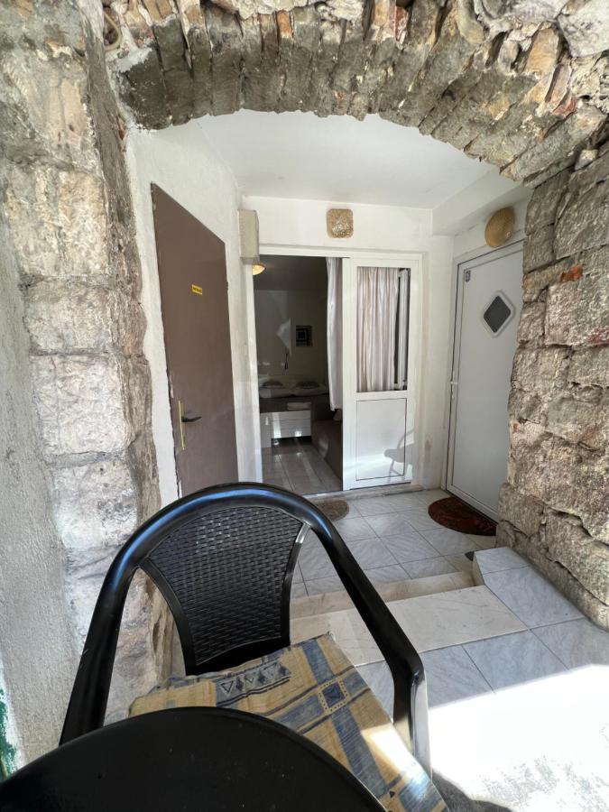 Old Town Apartment Nina Сплит Екстериор снимка